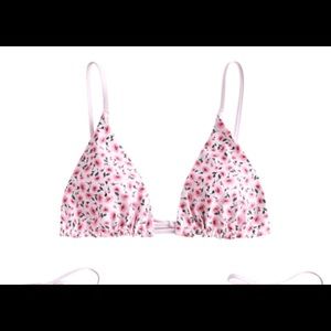 nwt floral gorgeous bikini top!!💗💗🌸🌸🌺🌺